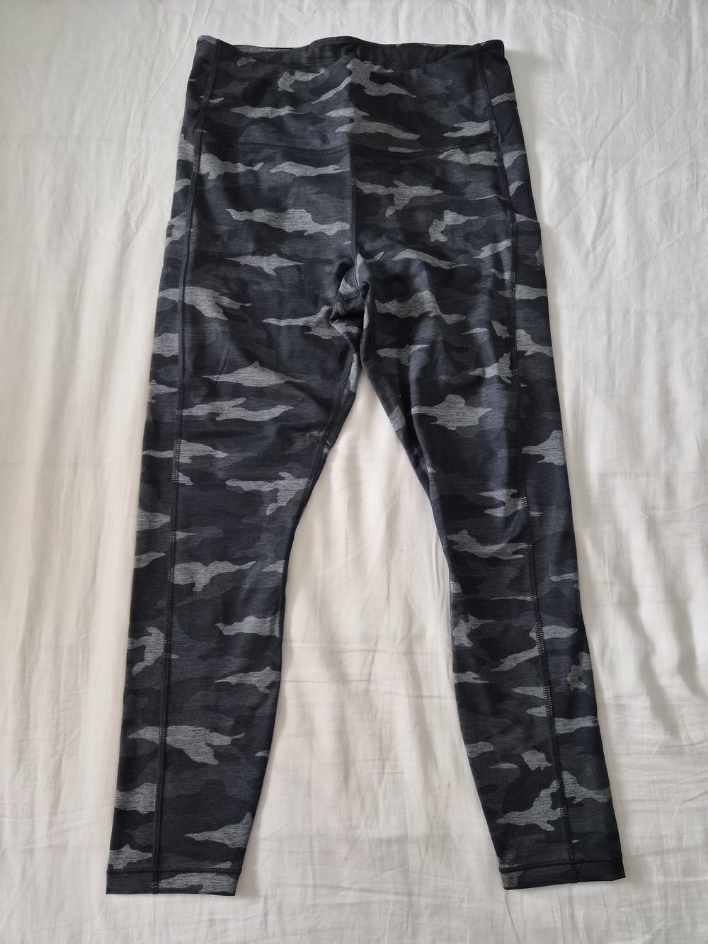 Athleta Gray Ultimate Camo 7/8 High-Rise Leggings